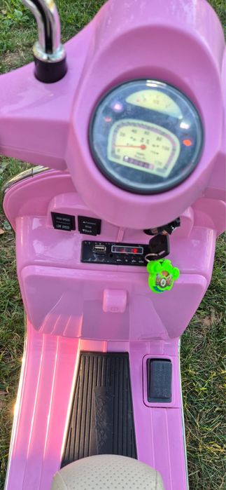 Scuter copii Vespa Piaggio Roller  35 kg