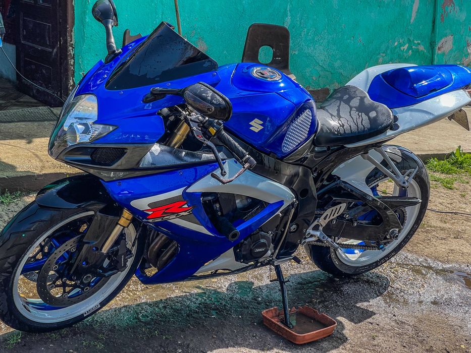 suzuki gsxr600 k6 2006 accept si schimburi cu r7 sau cbr650r