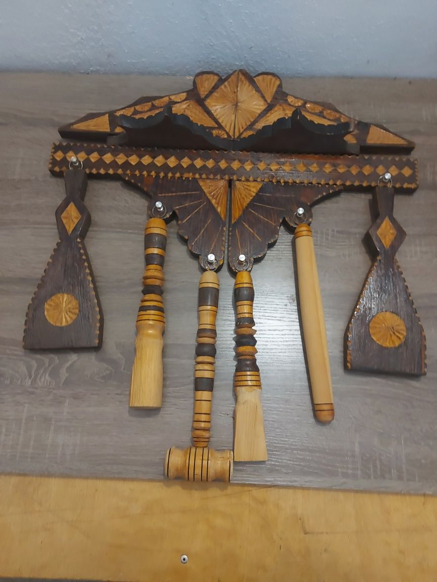 Декоративные деревянные кухонные наборы ручной работы.