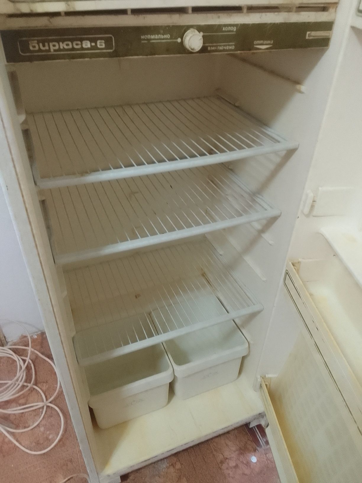 Холодильник Бирюса ,раритет
