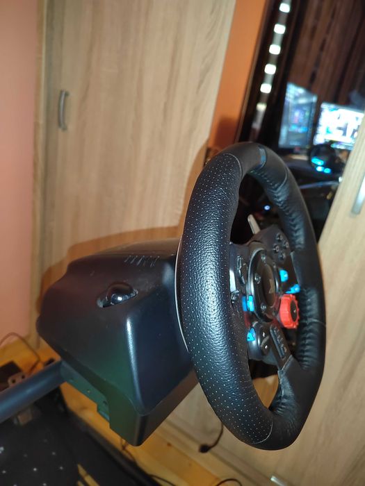 Logitech G29 Driving Force Racing Wheel Волан за PC PS 3 PS 4 PS 5