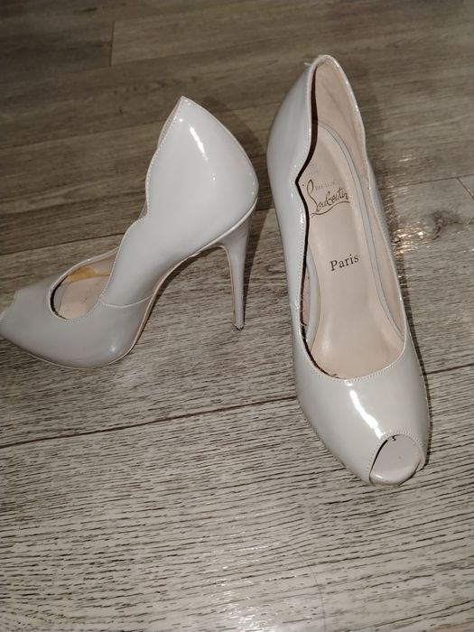 Продается туфли ботильон