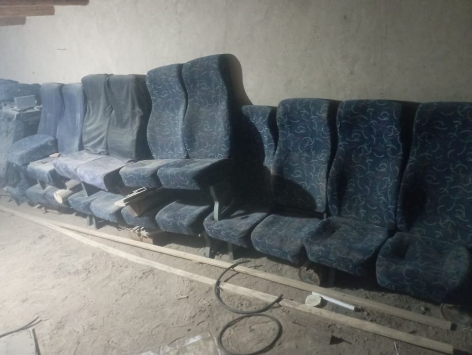 Сиденья изузи камплект