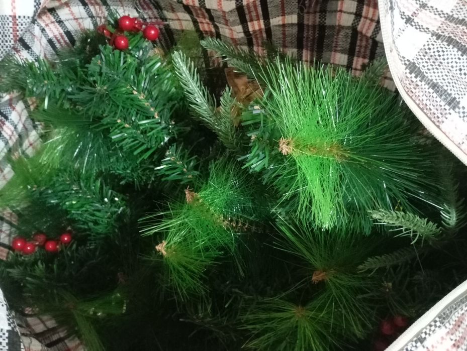 Продам новогоднюю ёлку
