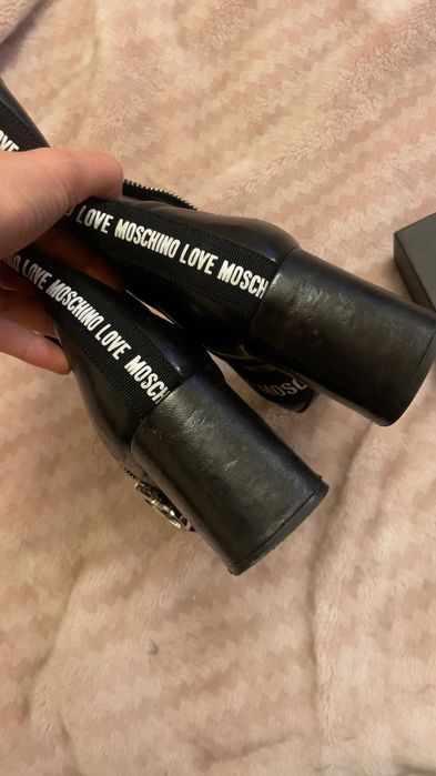 Боти обувки love moschino