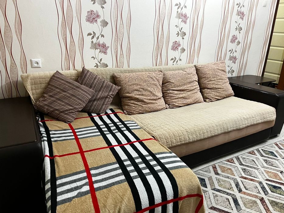 Отдам угловой диван, срочно, самовывоз