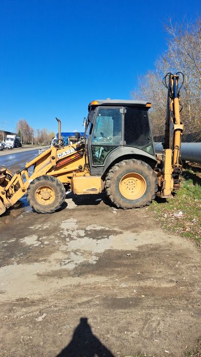 Продам экскаватор погрузчик 3в1