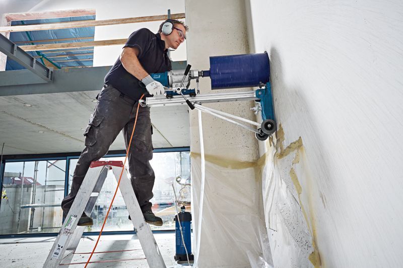 Gaura hota Taieri pereti Santuri pentru instalatii Demolari Decapari