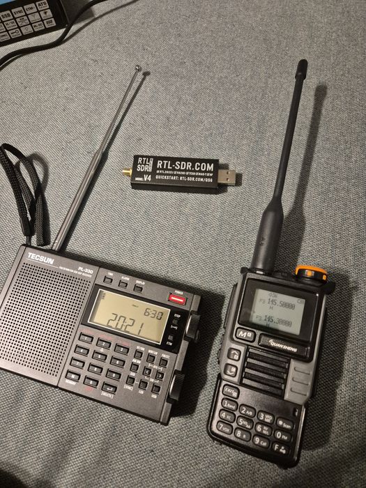 Radiouri Tecsun 330 RTL SDR V4 Quansheng K5(99) radioamator