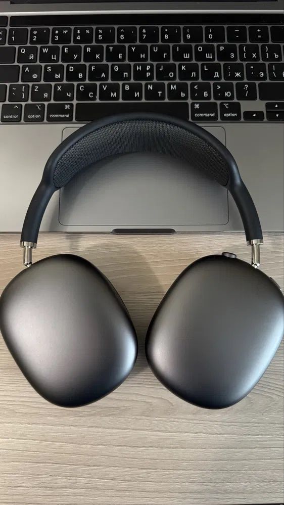 AirPods Max Space Gray
