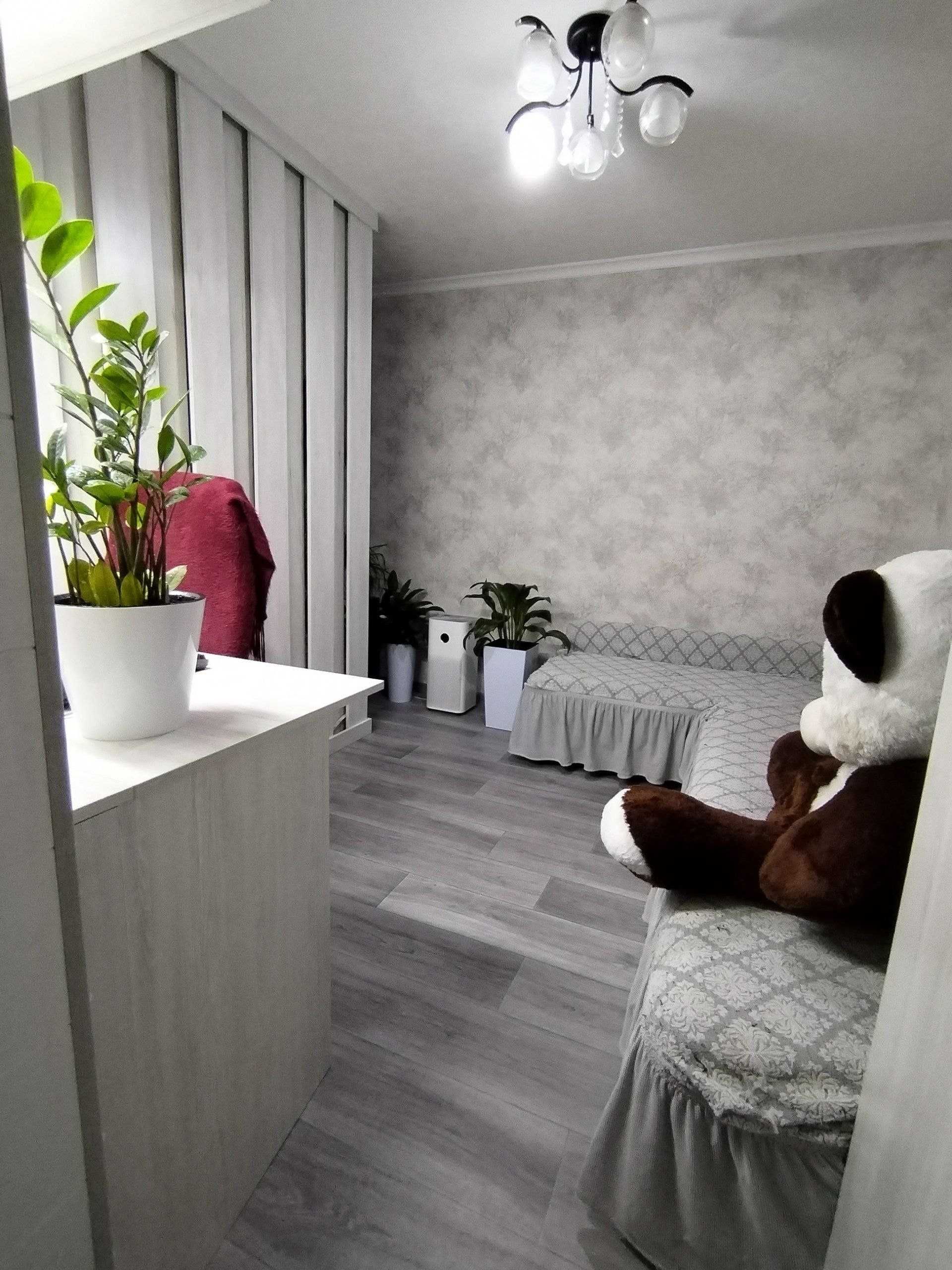 продам квартиру метро мирза улугбек 1/4/4