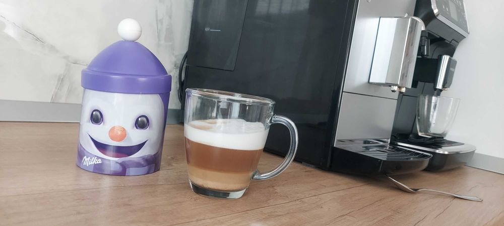 Espressor Philips Latte Go, seria 5400, 2200 lei