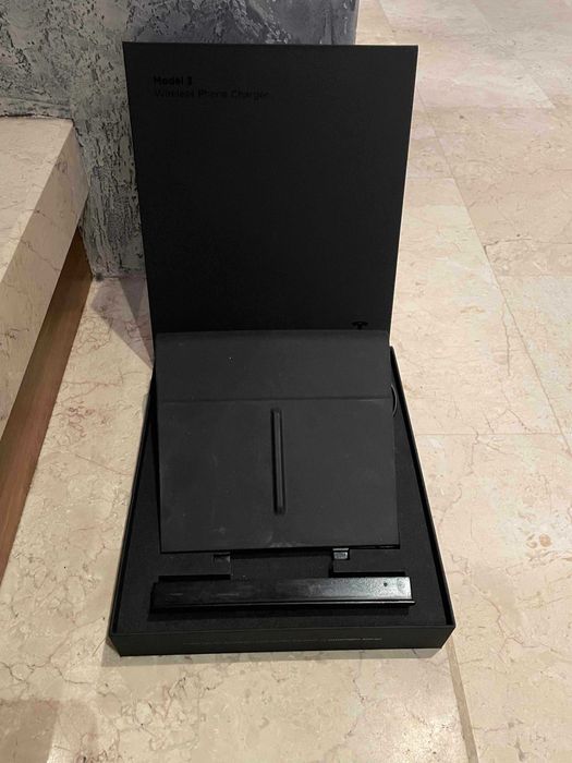 Chargeur sans fil pour console centrale Tesla Model 3