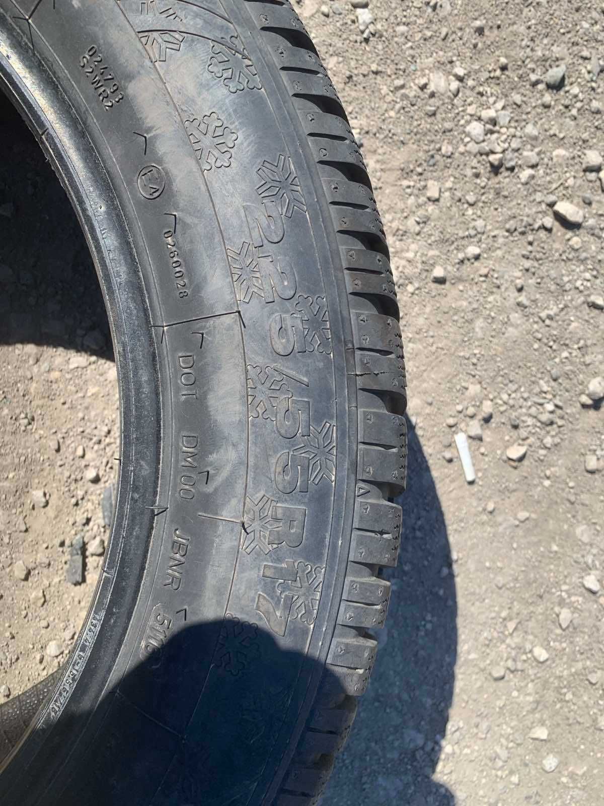 4 броя зимни гуми Dunlop 225/55 R17 Dot 5116 ном 47