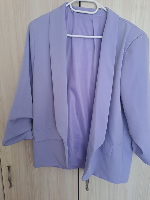 Дамско сако с набрани ръкави, размер М!