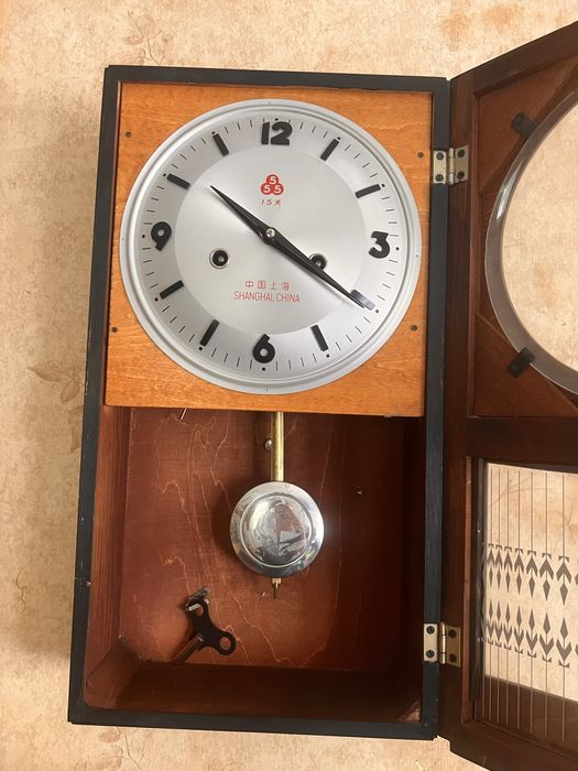 Антикварен часовник