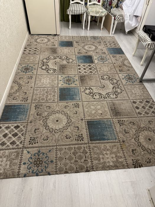 Продам ковер 2х3м