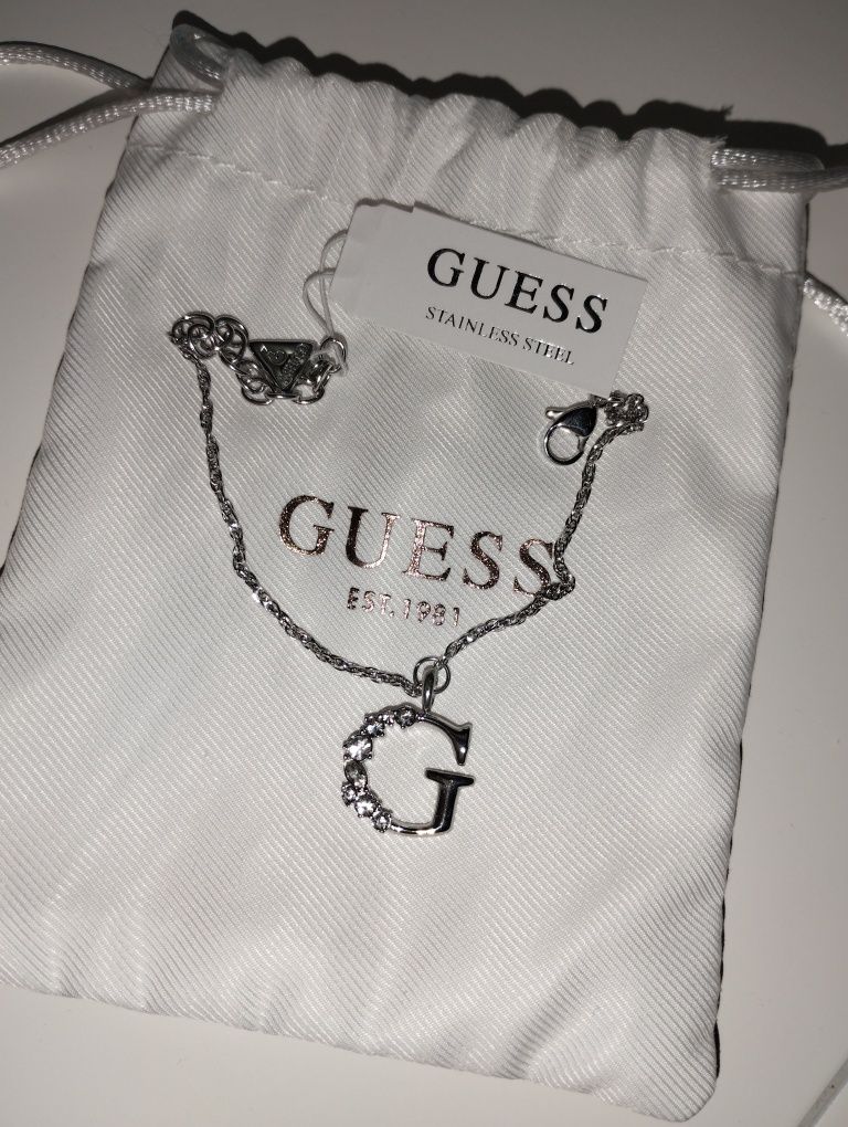 Сребърна гривна Guess