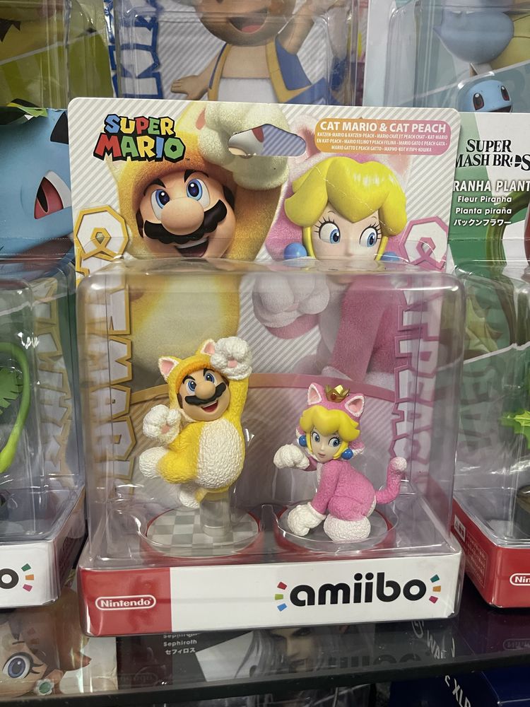 Amiibo Mario Cat & Peach Cat