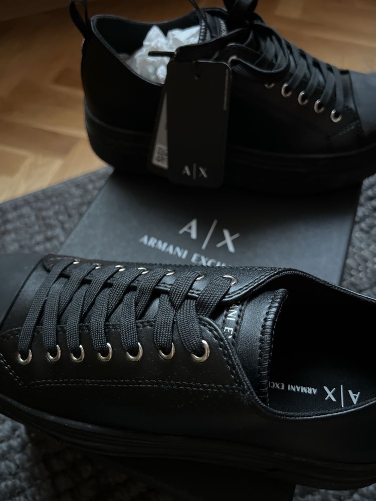 Нови оригинални Armani Exchange, 39 номер, кожени