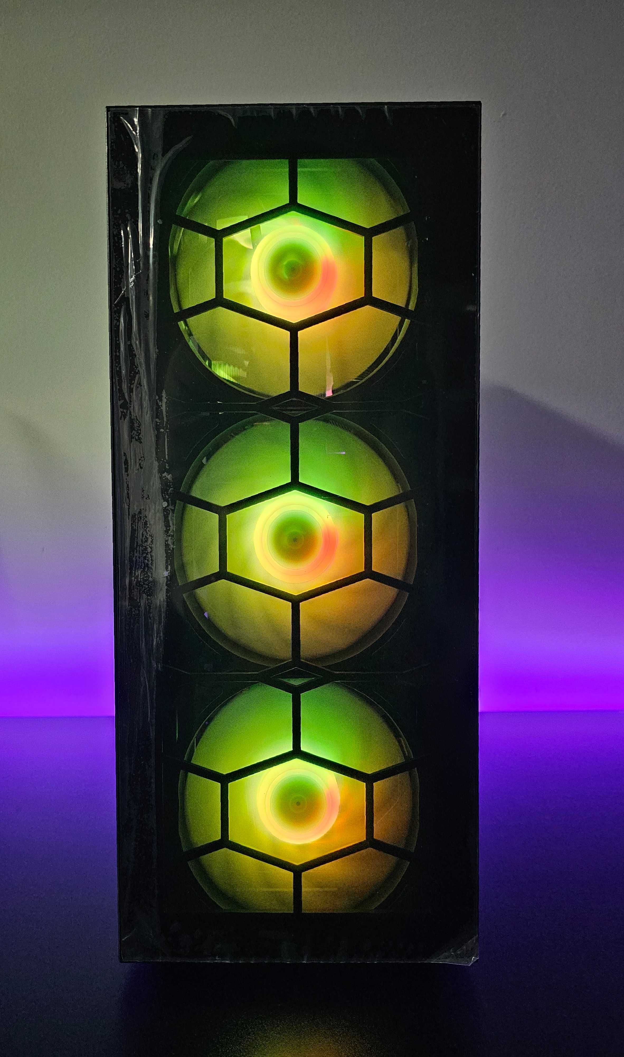 Чисто нов! RTX 5070, Ryzen 7 9800X3D, 32 GB RAM Геймърски компютър!