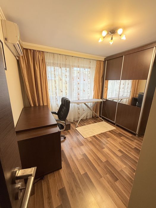 Inchiriez apartament ultracentral in Alexandria,cu 4 camere