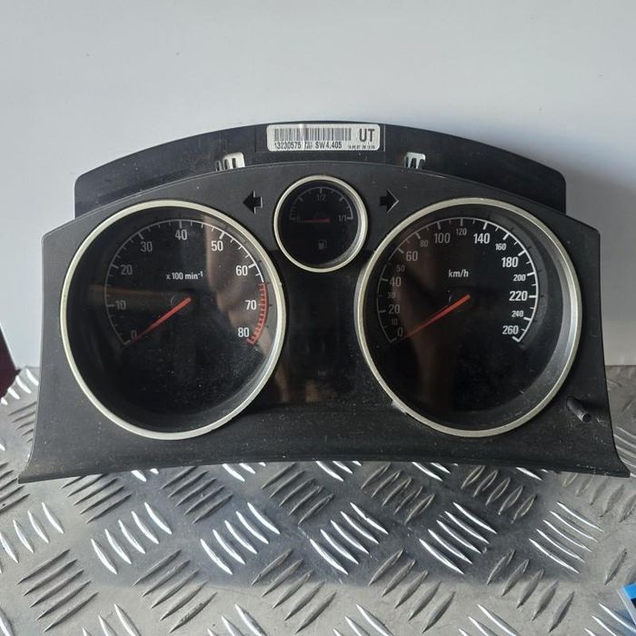 Ceasuri bord benzia Opel Astra H