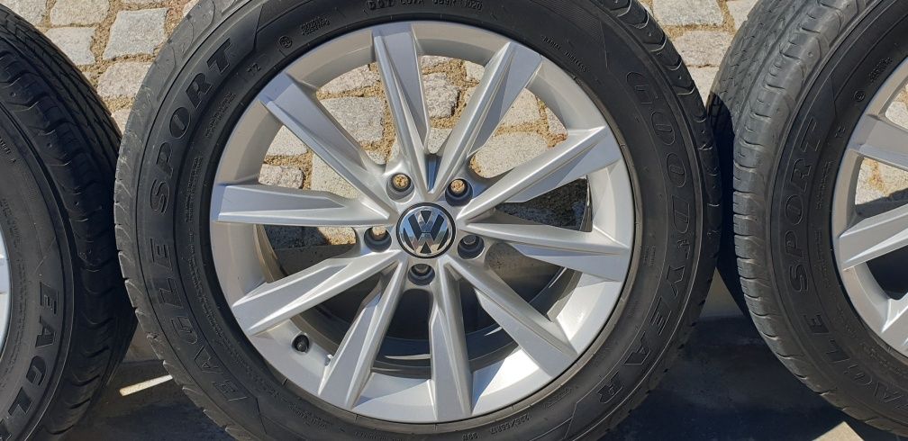4 броя оригинални джанти VW Tiguan  17" 5x112 с летни гуми.