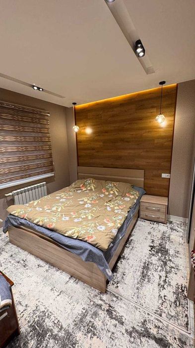 Юнусабад 4 кв 2/1/4 Кирпич 77-серия