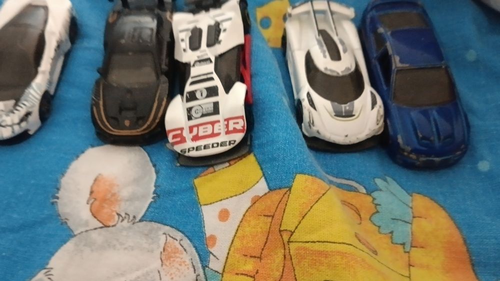 Машинки hot wheels