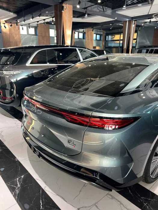 Byd Han L hybrid