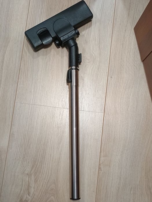 Прахосмукачка ROWENTA / 1800W
Прахосмукачка 1800 вата!!
Работ