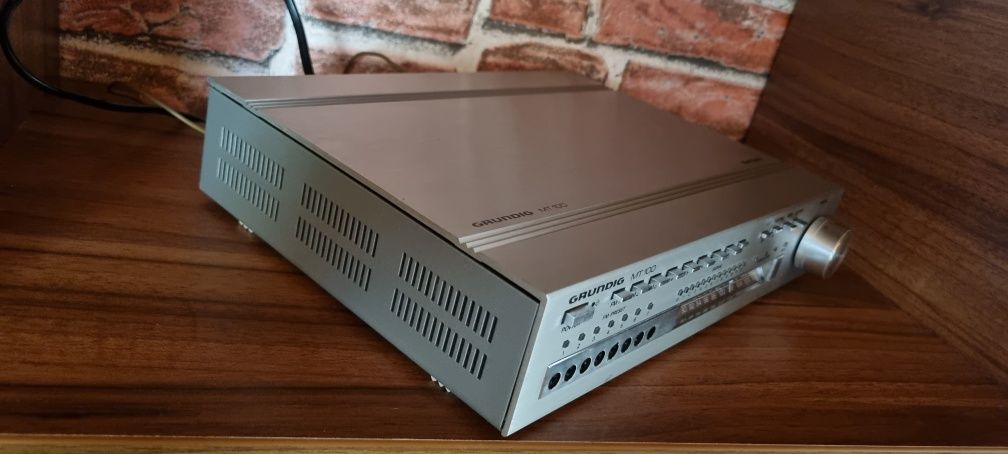 Tuner Grundig mt 100.