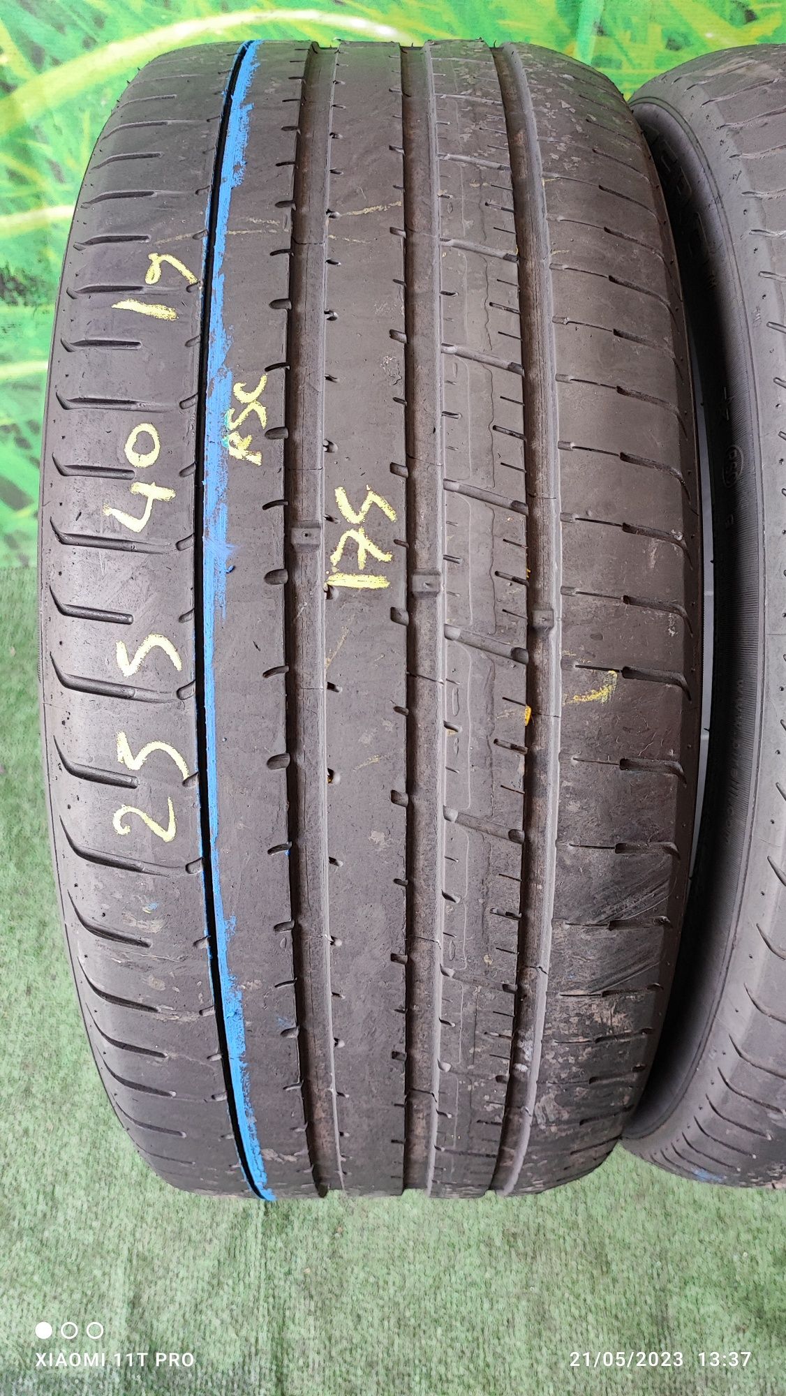 255 40 r19 Pirelli