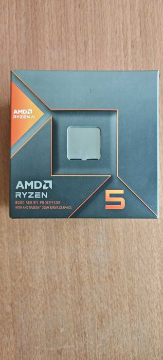 Продавам процесор AMD Ryzen 5 8600G в гаранция