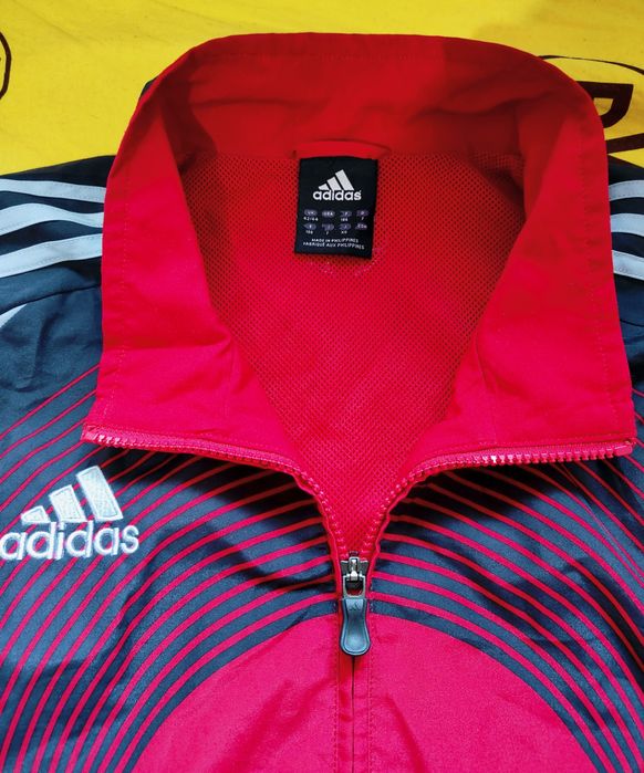 Bluză Adidas unisex.