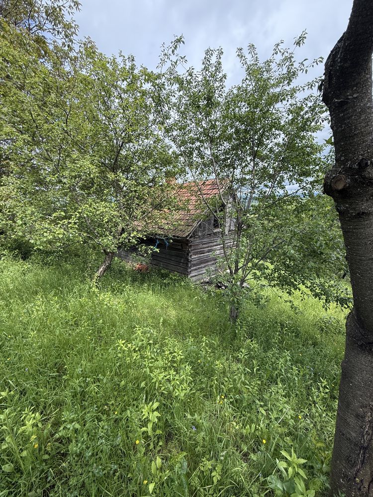 Teren cu intravilan de 3477 mp cu priveliste deosebita