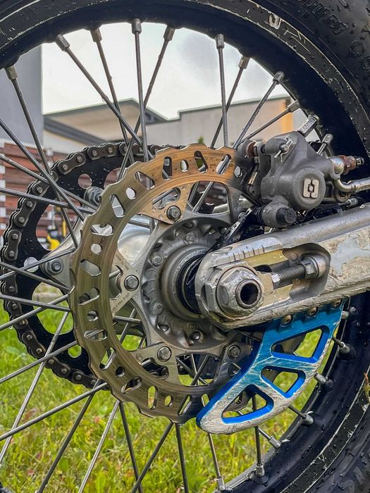 Vând Husqvarna TE 300 TBI '24 - enduro, functionează perfect