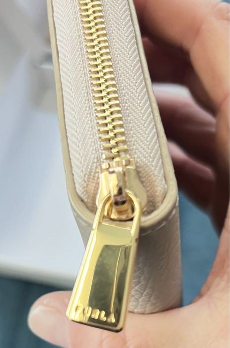 Чисто нов модел FURLA Camelia.С етикети.100% оригинал! Жестоки са !