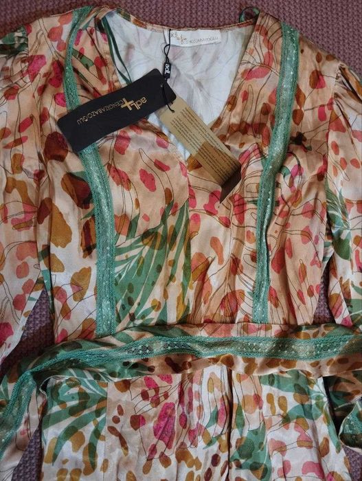 Новое нарядное платье