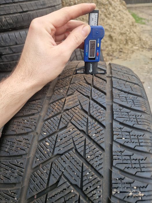 Rezerve : 225 45 17, 205 55 16, 215 45 18, 245 45 19, 245 35 20, 245