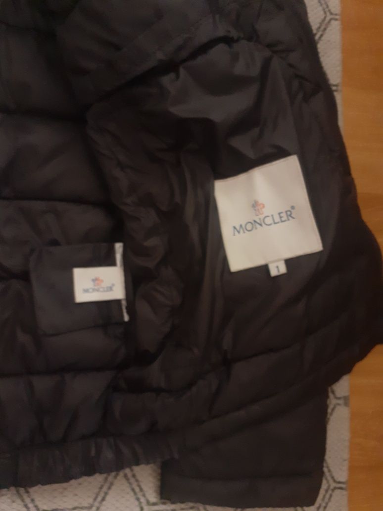 Geaca moncler 100% originala