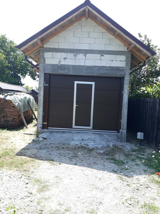 RULOURI AL si Usi de garaj rezidentiale SECTIONALE