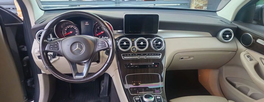 Mercedes-Benz GLC Mercedes-Benz GLC 220d 4MATIC 2.2 Diesel | 2017 | Automată | 170CP | T