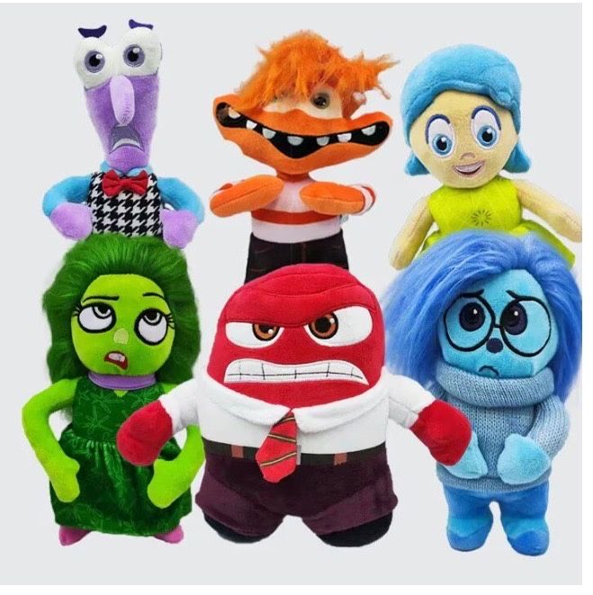 Plusuri / jucarii inside out