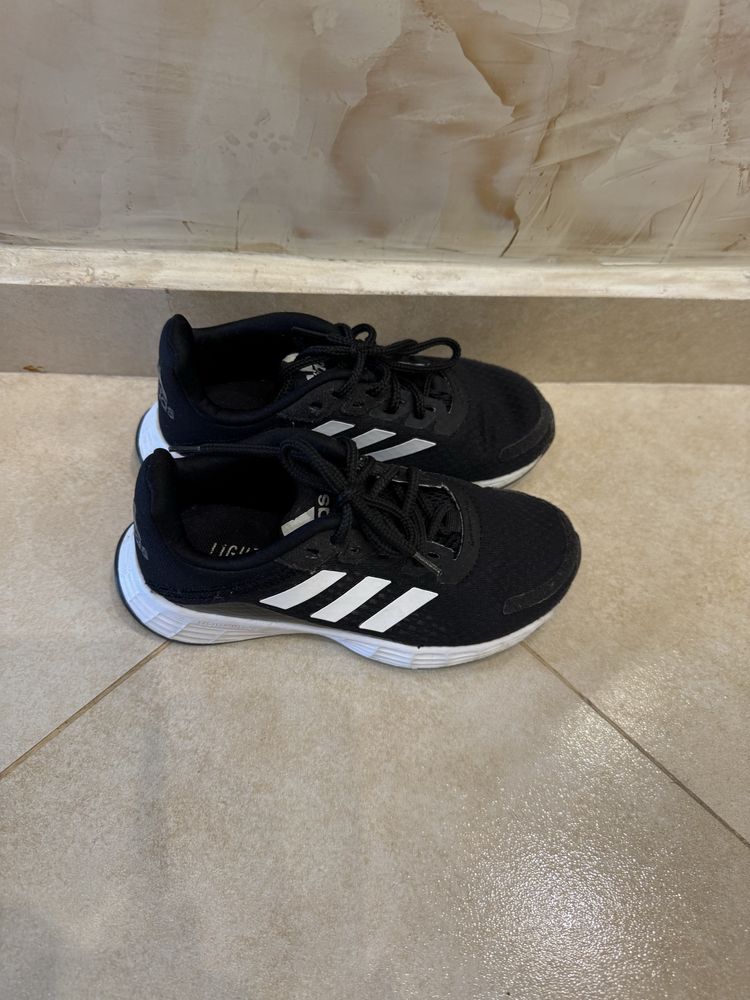 Детски маратонки Adidas EU 28