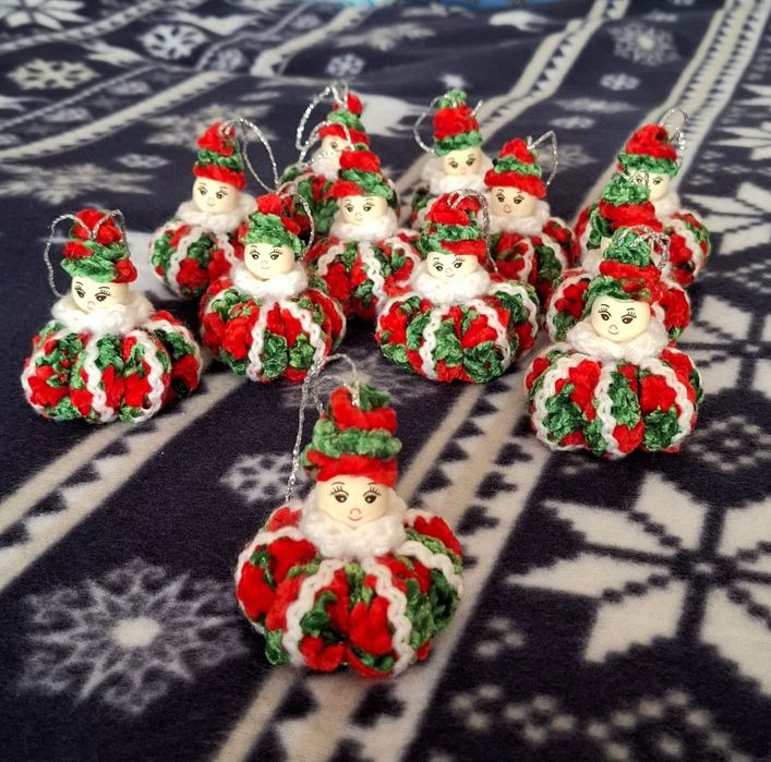 Коледни украси ръчно изработени