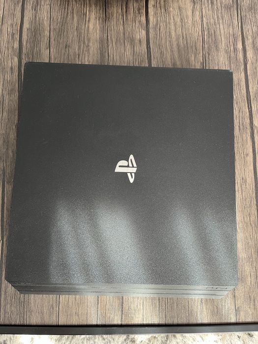Vand PS4 PRO 1TB