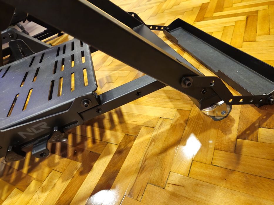 Next level racing stand 2.0