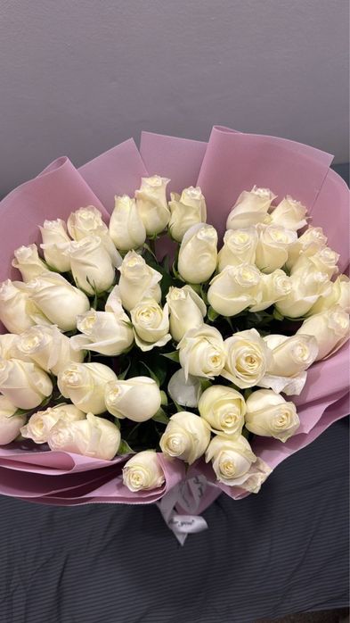41 штук белые роза